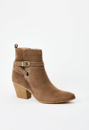 Della Ankle Bootie