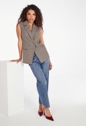 Sleeveless Blazer