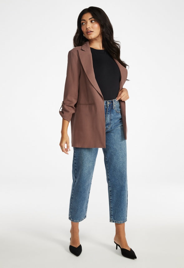 CA2500503-7095-6_589x860_b1ac37c3-1c1b-453e-8080-102d032a6429