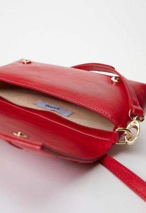 Large Detail Woven Crossbody