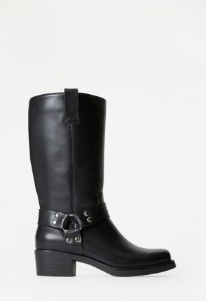 Braxton Flat Boot