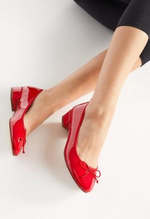 Madelaine Block Heeled Pump