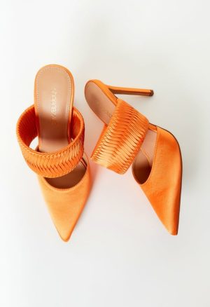Adira Pointed Toe Pump