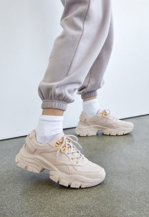 Ximena Chunky Sneaker