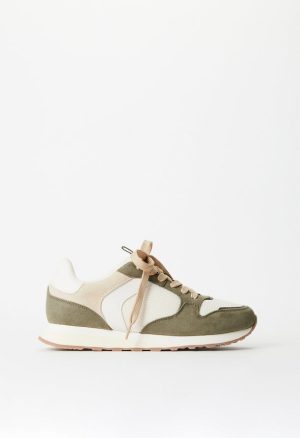 Gwen Athletic Sneaker