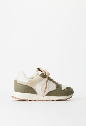 Gwen Athletic Sneaker