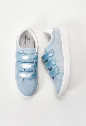 Sutton Court Sneaker
