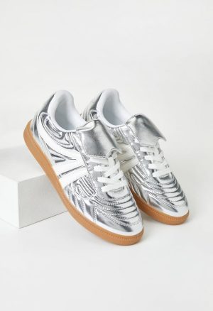 Wren Court Sneaker