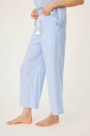 Dainty Daisy Open Leg Crop Pants