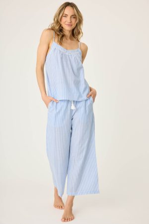 Dainty Daisy Open Leg Crop Pants