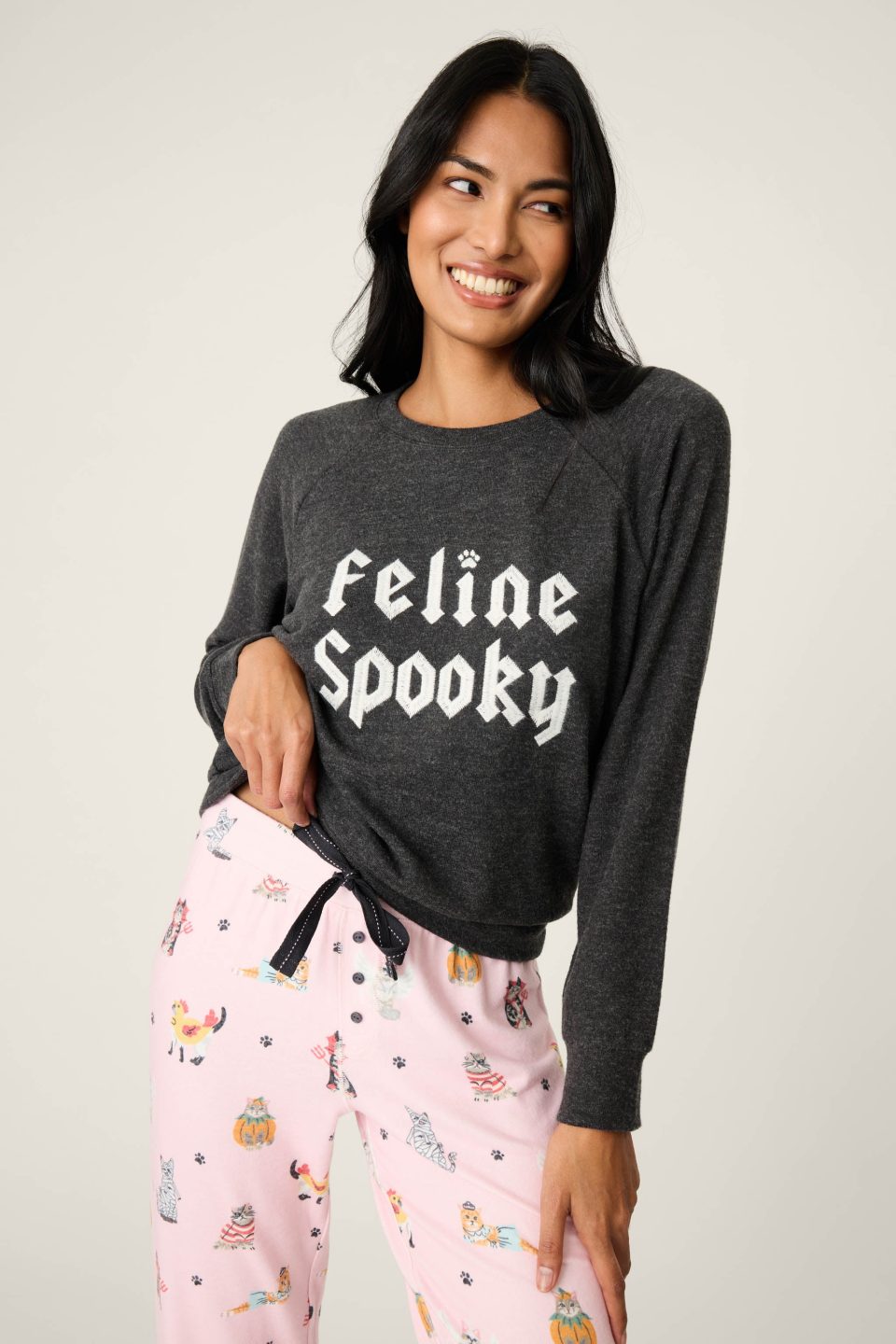 Feline Spooky Graphic Fleece Sweatshirt