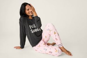 Feline Spooky Graphic Fleece Sweatshirt